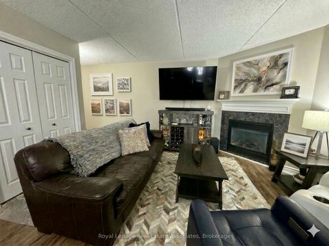 1460 Bishops Gate 302 Oakville ON L6M 4N5