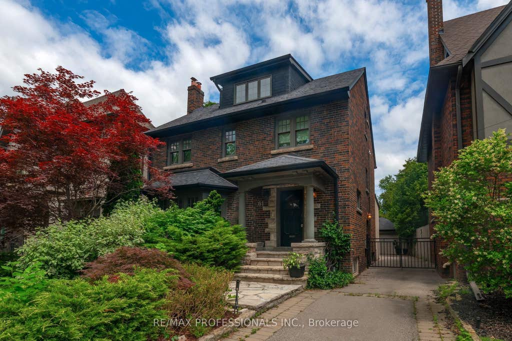 Photo of 61 Grenview Boulevard N, Toronto, ON M8X 2K3 (MLS # W13607658)