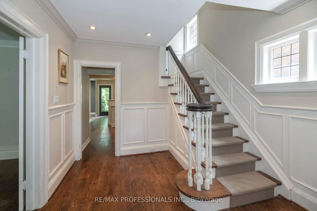 Photo of 61 Grenview Boulevard N, Toronto, ON M8X 2K3 (MLS # W13607658)