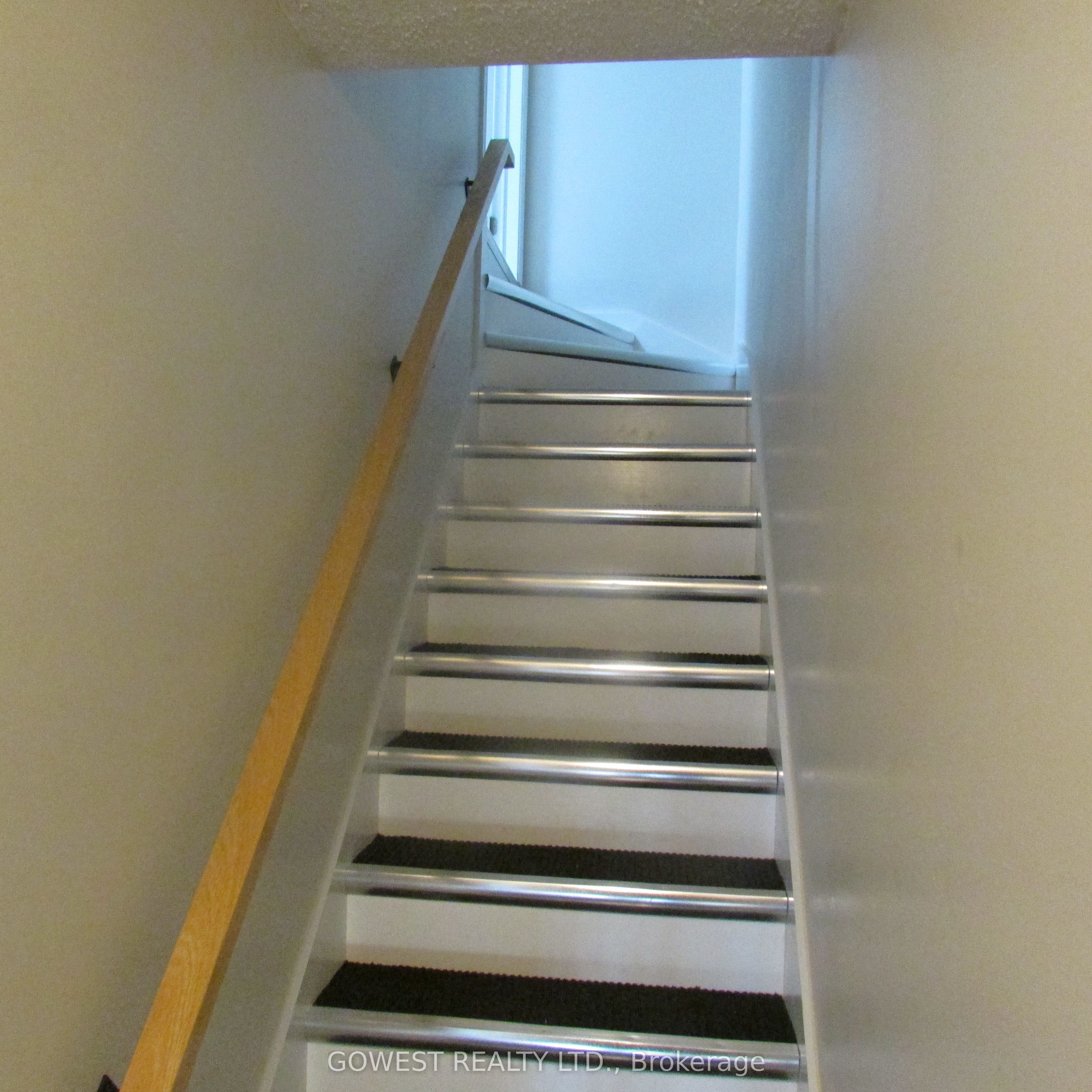 24A Roncesvalles Avenue 3rd Floor