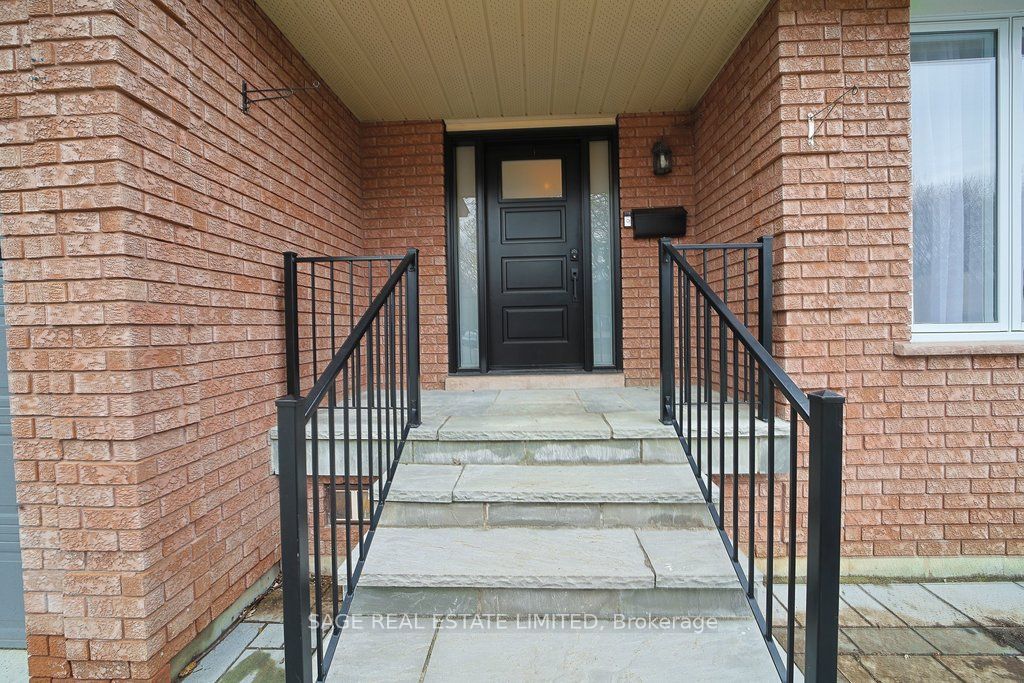 Photo of 411 The Thicket N/A, Mississauga, ON L5G 4P6 (MLS # W12912872)