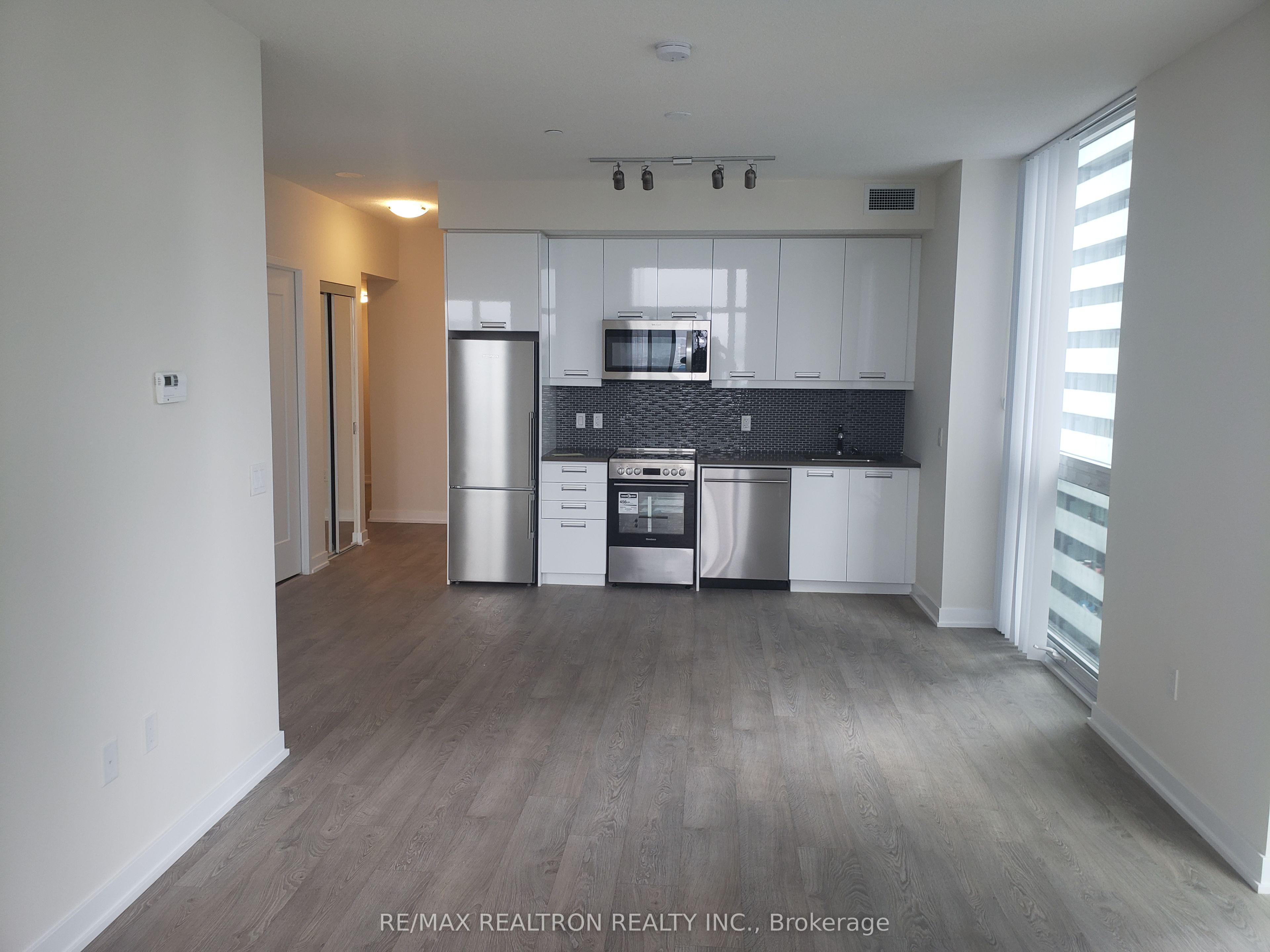 99 John Street 2307
