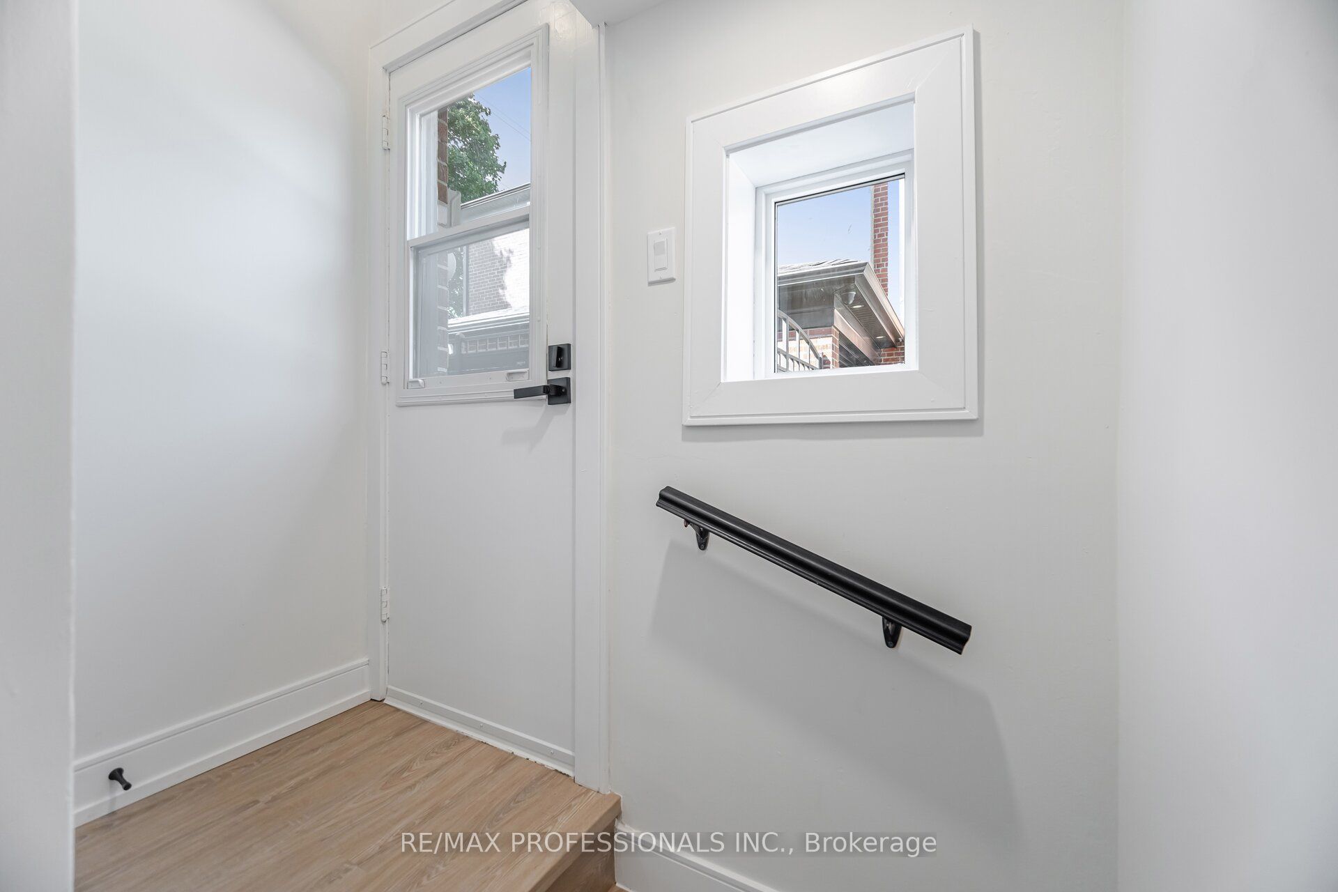 4 Lloyd Manor Road BSMT