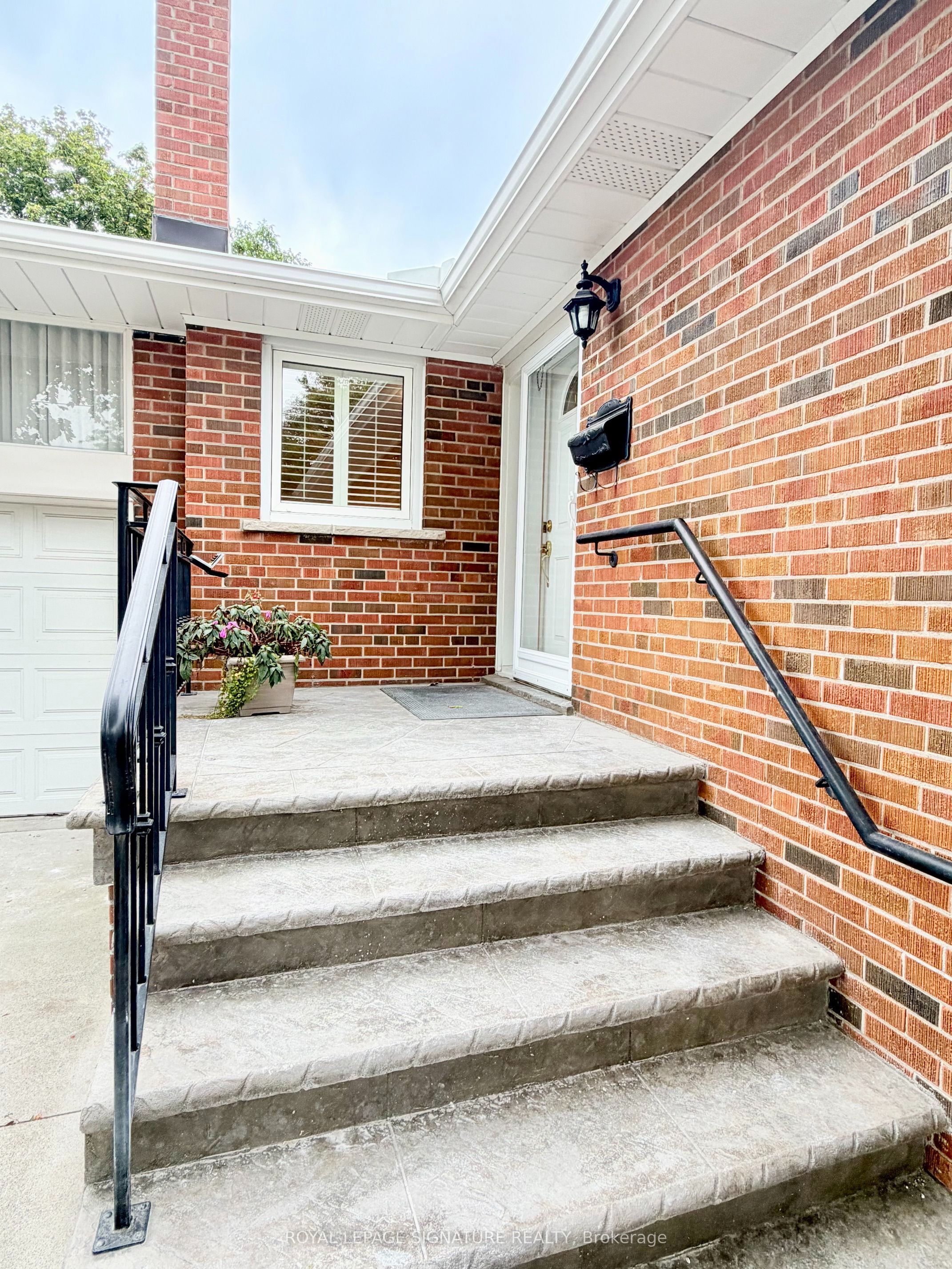 3 Avery Avenue Main