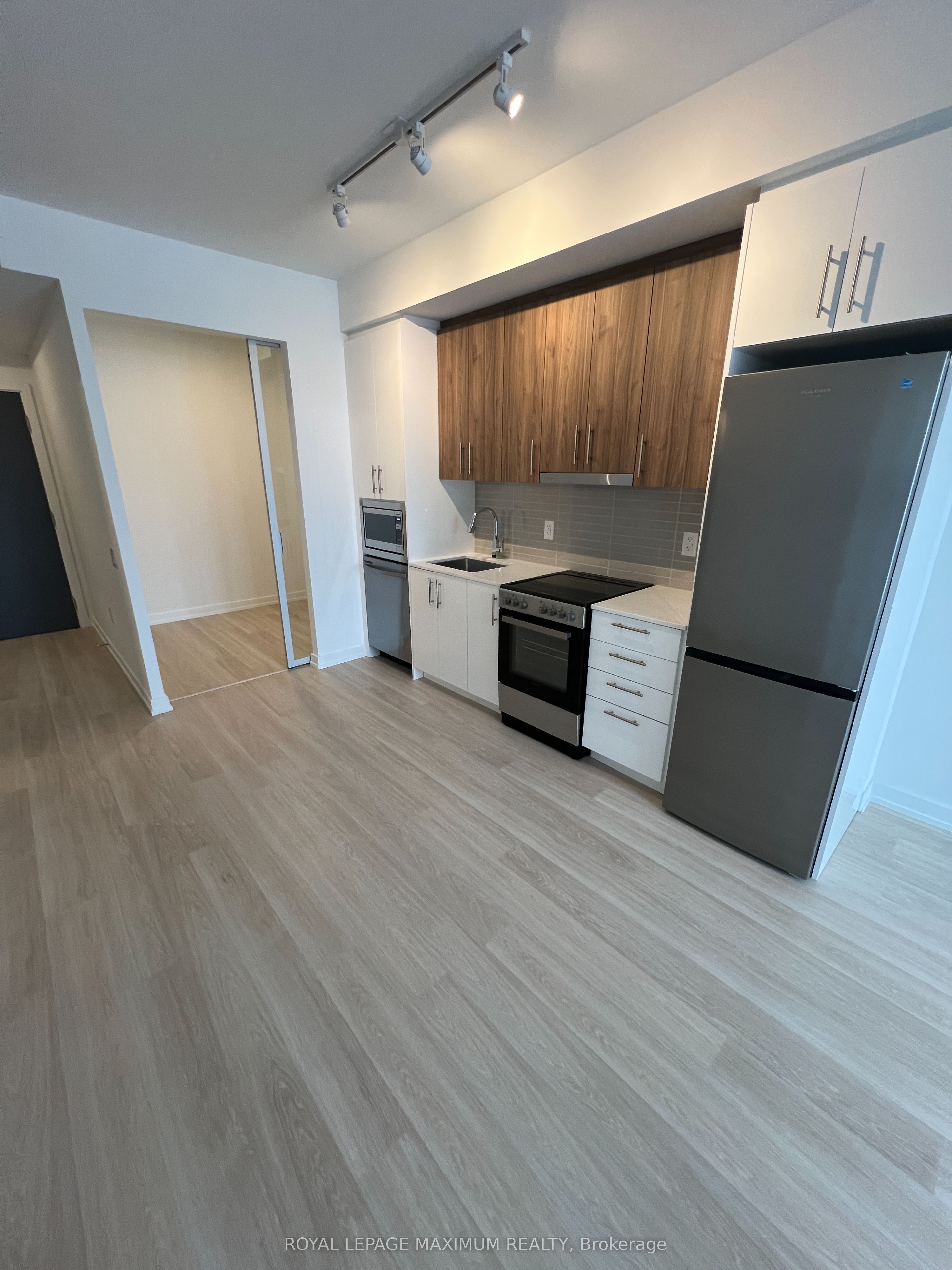 9751 Markham Road E 520