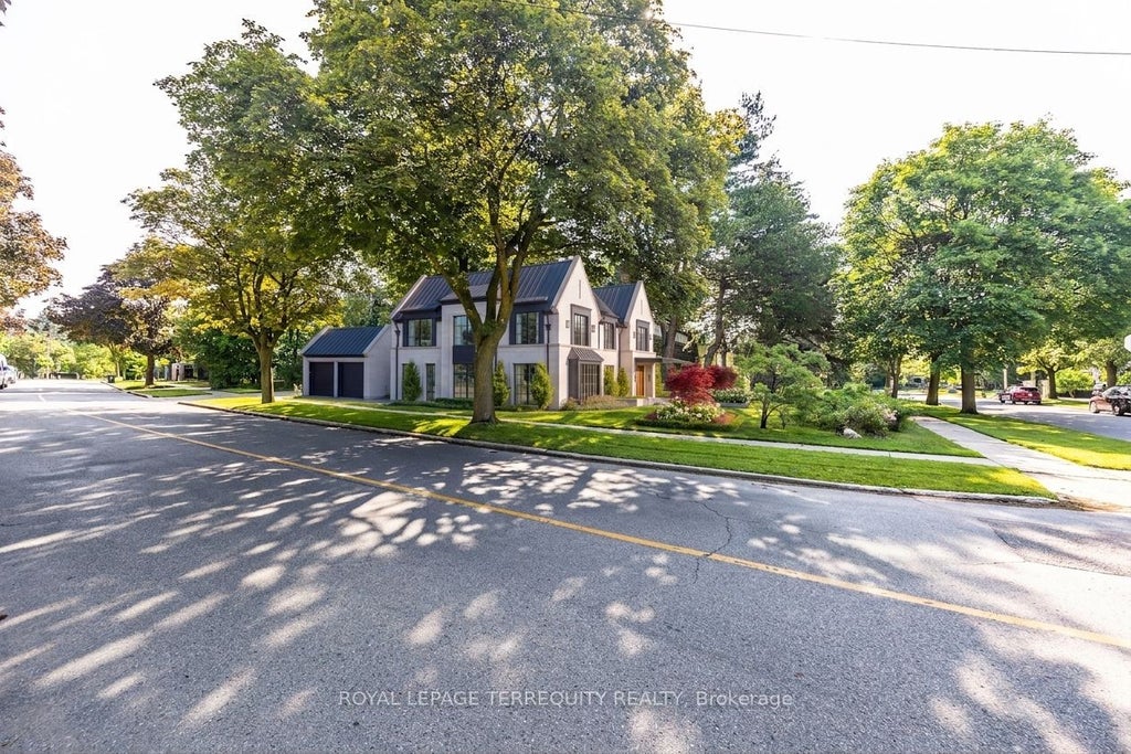 Photo of 2 Chieftain Crescent, Toronto, ON M2L 2H4 (MLS # C13768906)