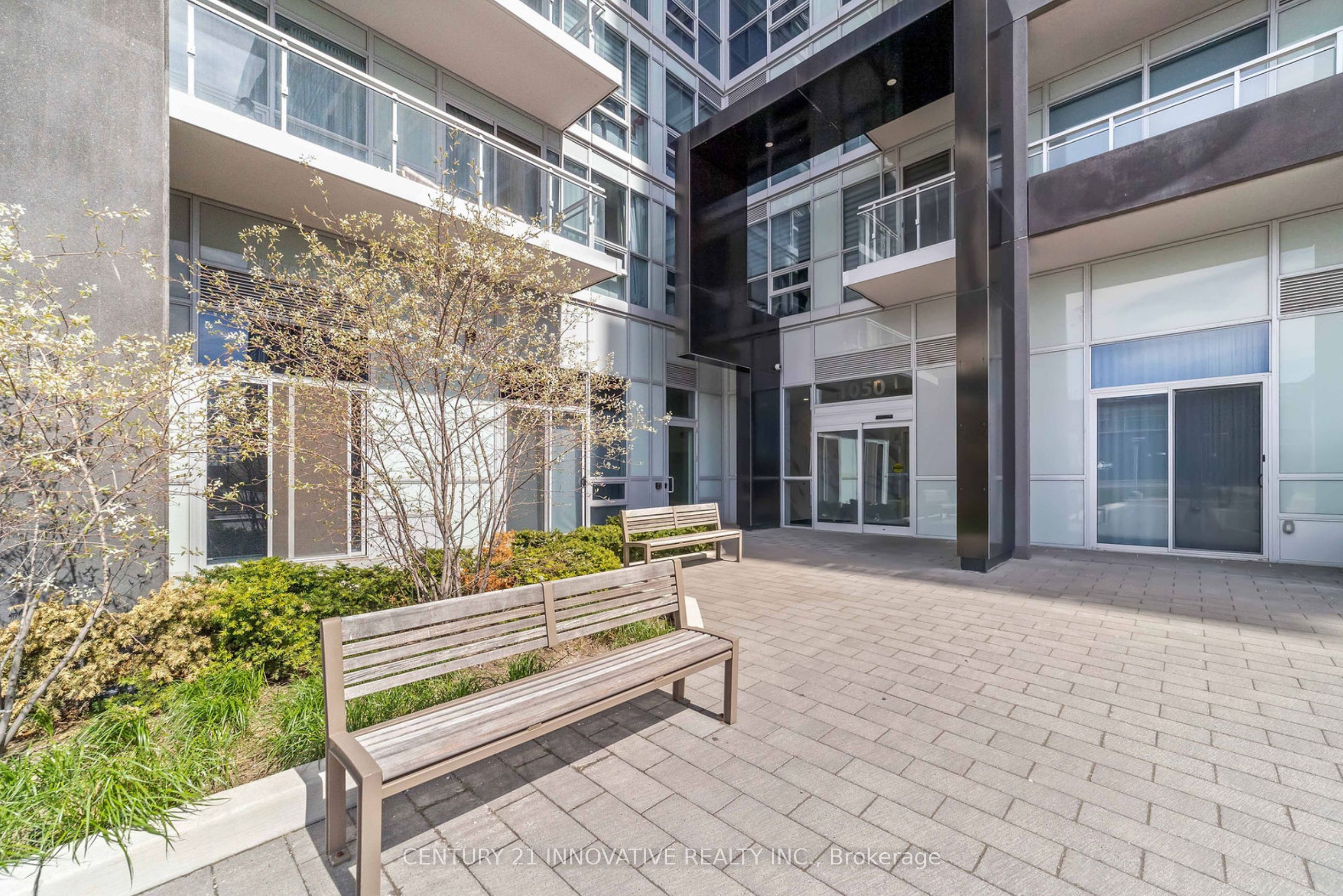 1050 Main St Street E 520