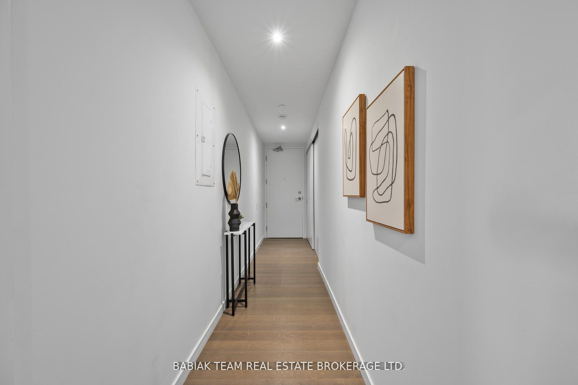 383 Sorauren Avenue 614