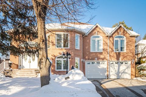 3395 Trelawny Circle Mississauga ON L5N 6N6