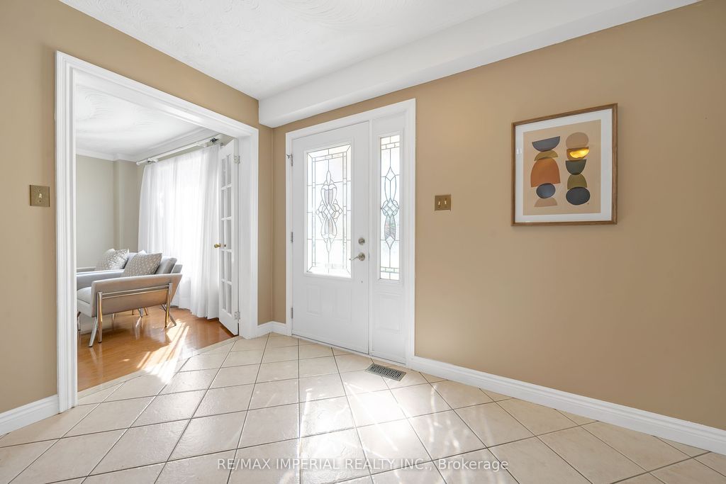 Photo of 955 Snowbird Street, Oshawa, ON L1J 8J8 (MLS # E12672328)