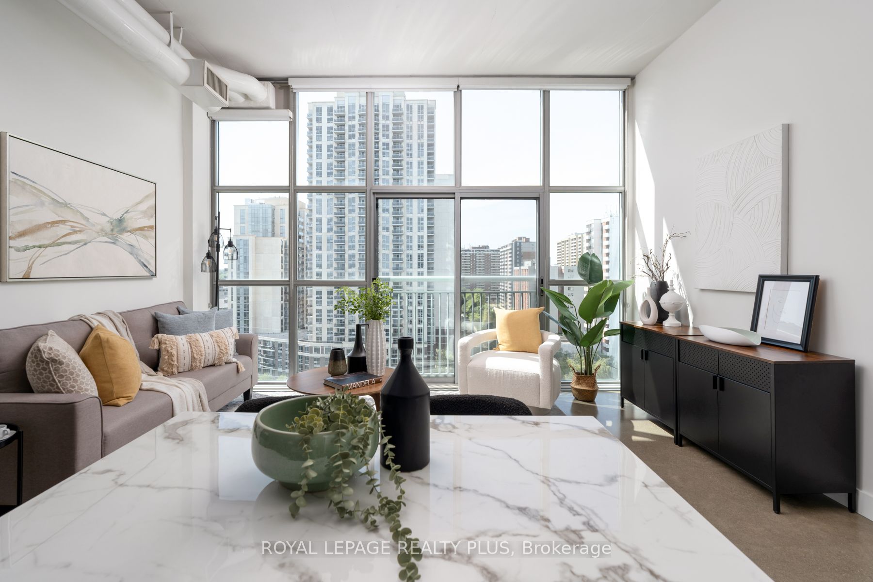 2 Fieldway Road 1016