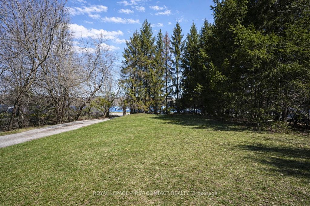 Photo of 9 Little Lake Drive, Barrie, ON L4M 7B9 (MLS # S13036046)