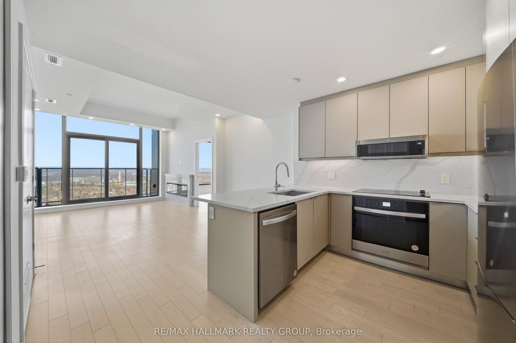 Photo of 180 George Street #2604, Lower Town - Sandy Hill, ON K1N 0G8 (MLS # X14032452)
