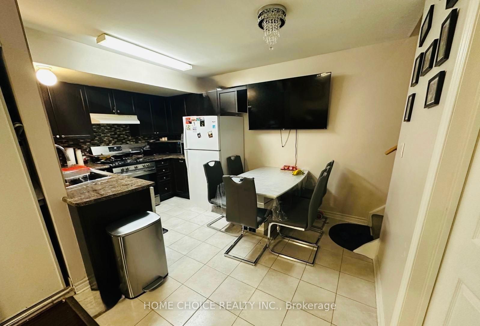 Photo 1 of 16 — 1775 Markham Road 105, Toronto, ON M1B 2Z7