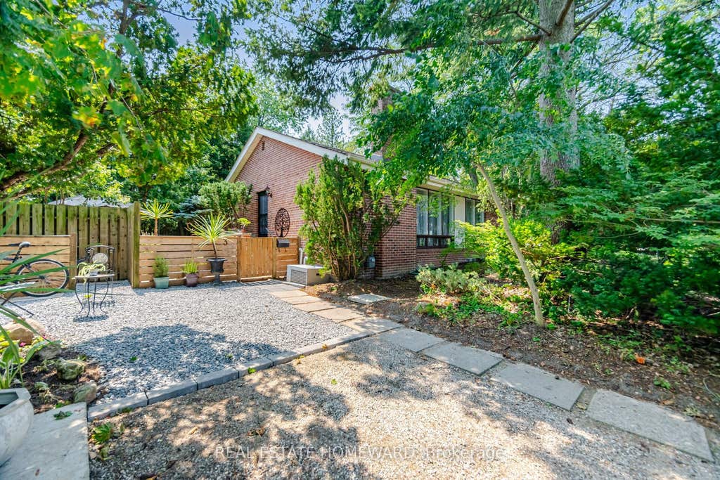 Photo of 3 Shadwell Place, Toronto, ON M3B 1J4 (MLS # C13685848)