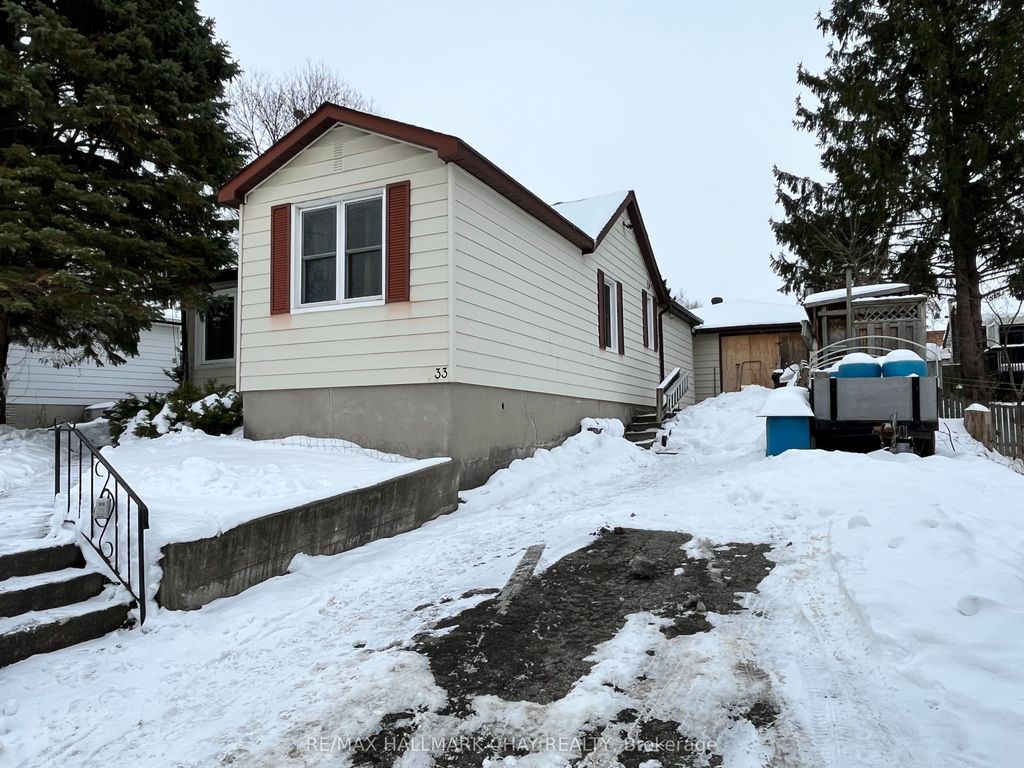 Photo of 33 Baldwin Lane, Barrie, ON L4N 2W2 (MLS # S12704720)