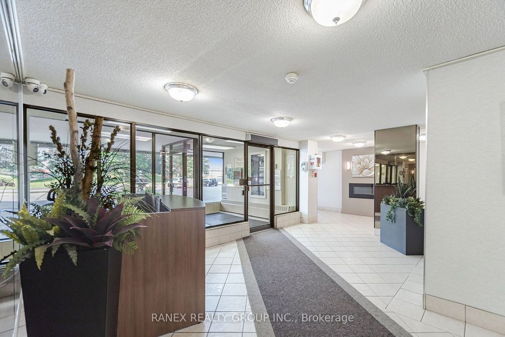 Photo of 18 Knightsbridge Road #1105, Brampton, ON L6T 3X5 (MLS # W12815140)