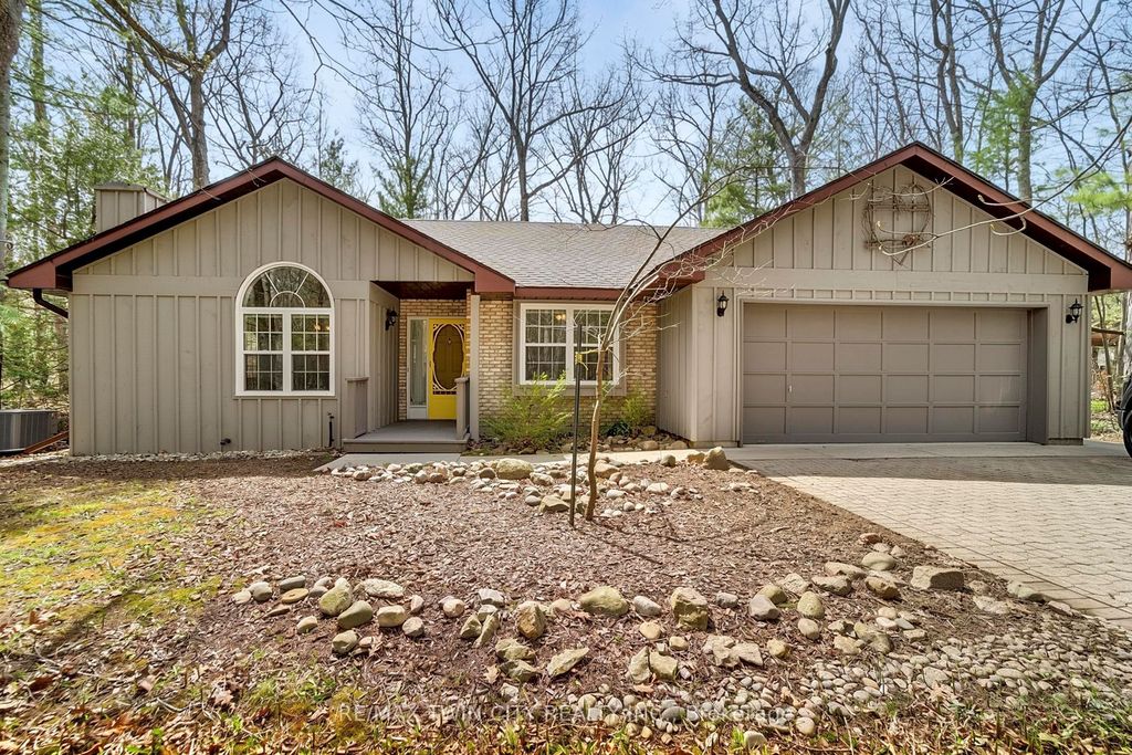 Photo of 10325 Grand Oaks Drive, Lambton Shores, ON N0M 1T0 (MLS # X13044710)