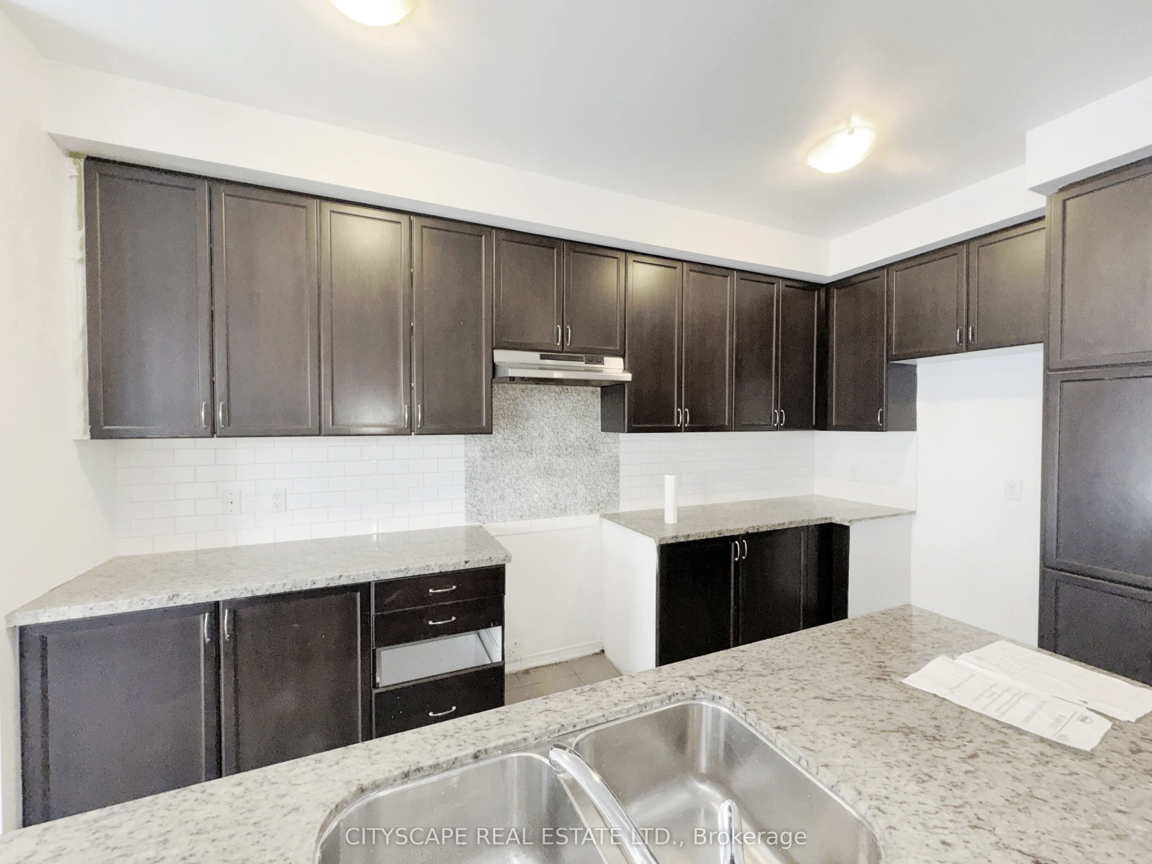 64 Honeyview Trail