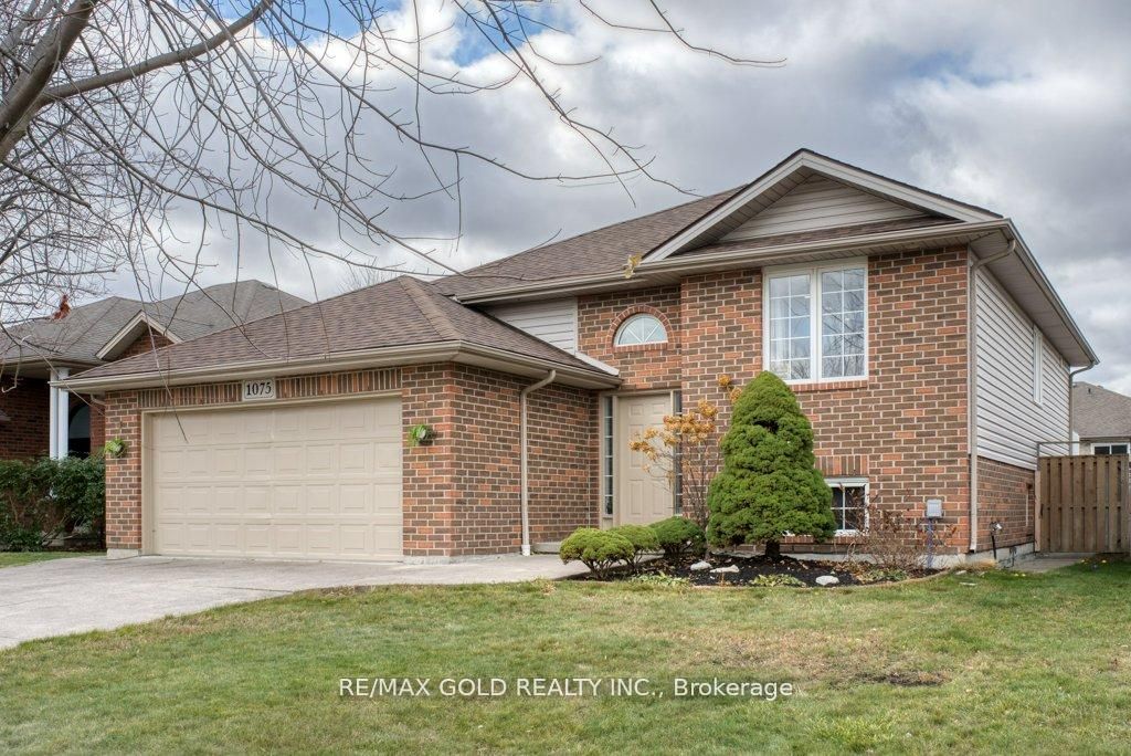 Photo of 1075 BANWELL Road, Windsor, ON N8P 1J3 (MLS # X12612566)
