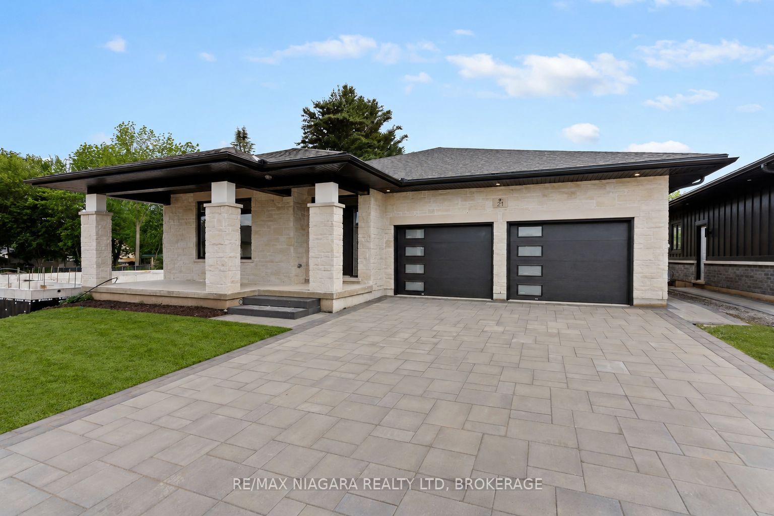 21 Accursi Crescent