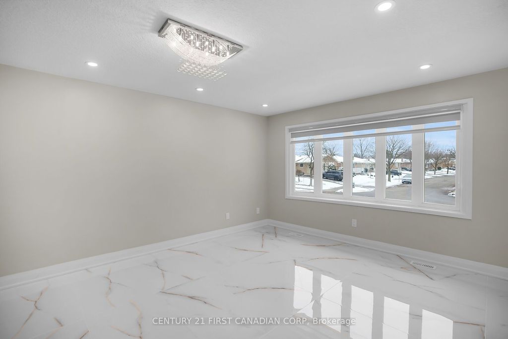 Photo of 1046 Jalna Boulevard, London South, ON N6E 2M1 (MLS # X12603536)