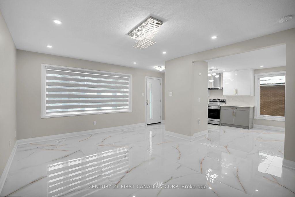 Photo of 1046 Jalna Boulevard, London South, ON N6E 2M1 (MLS # X12603536)