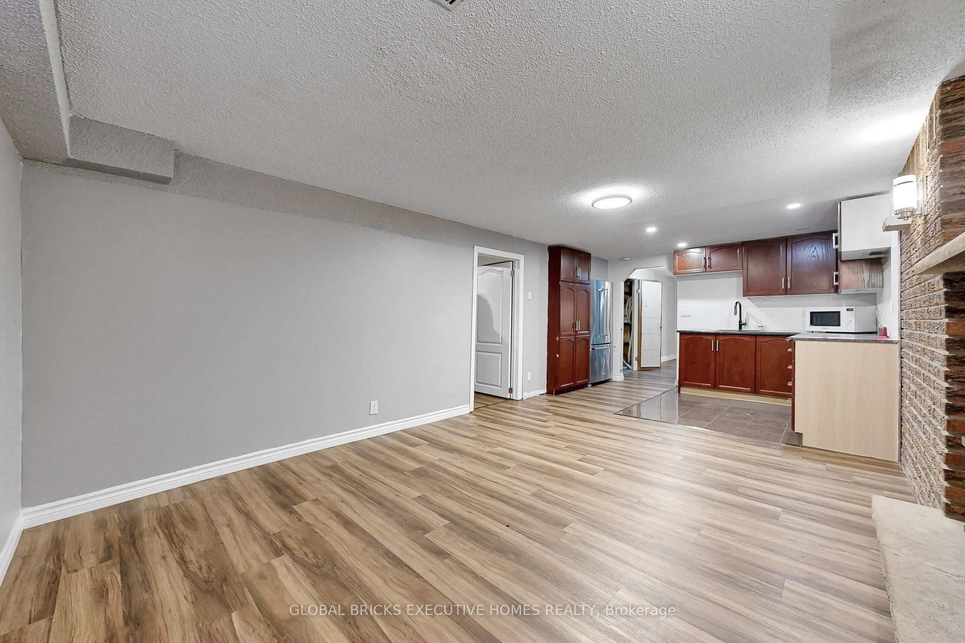 53 Goldring Drive