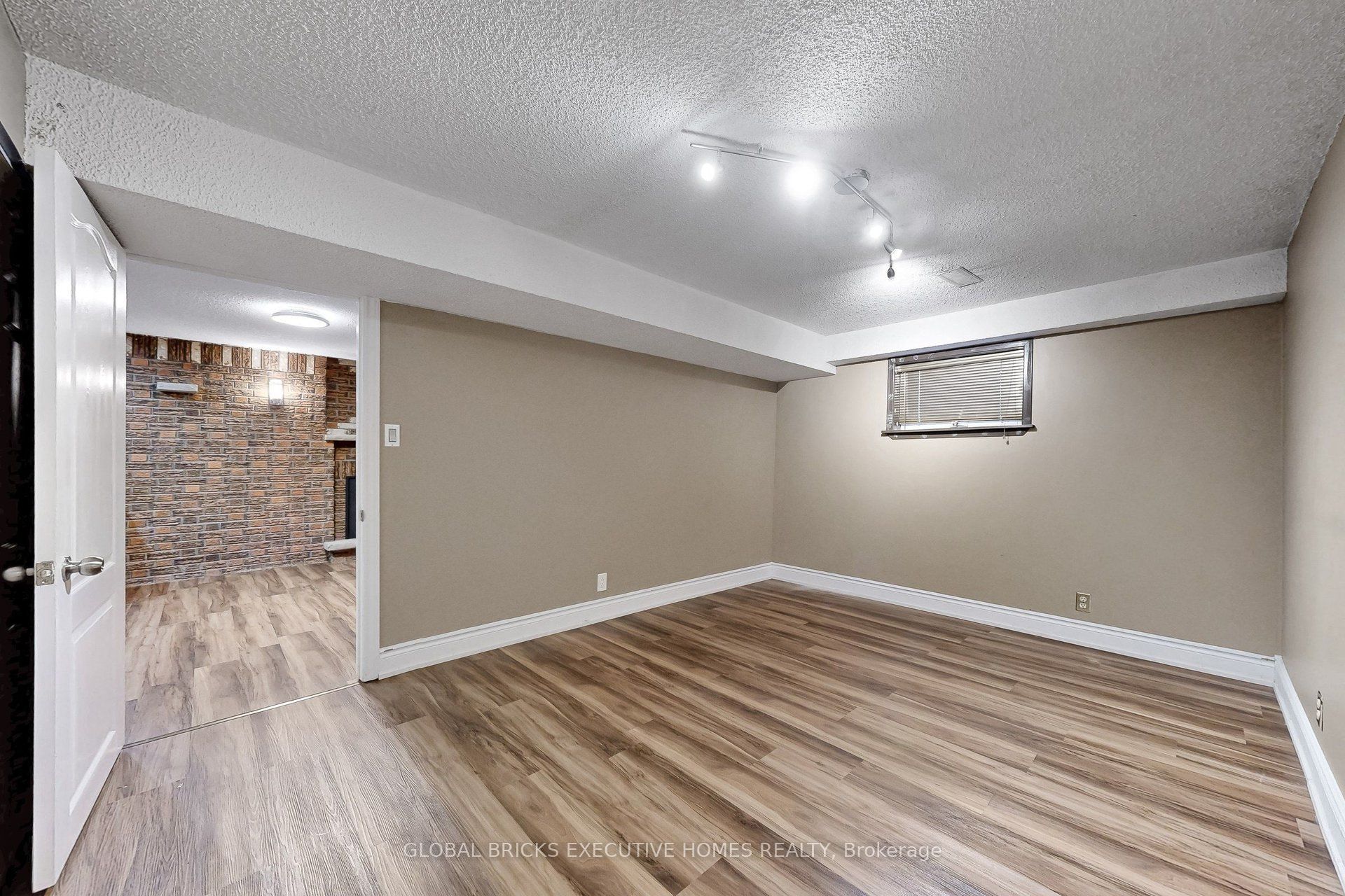 53 Goldring Drive