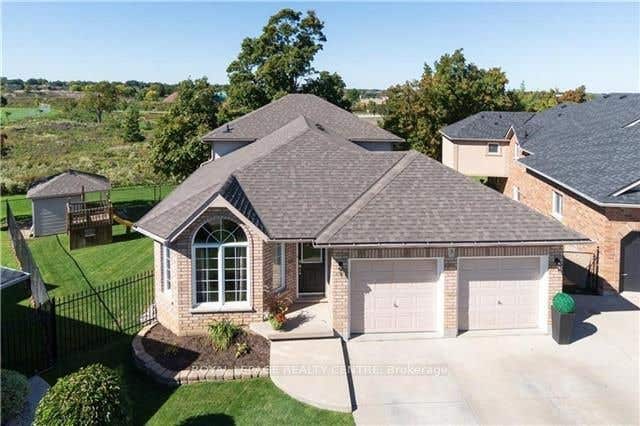 Photo of 3 Vineberg Drive, Hamilton, ON L9B 2P6 (MLS # X13703544)