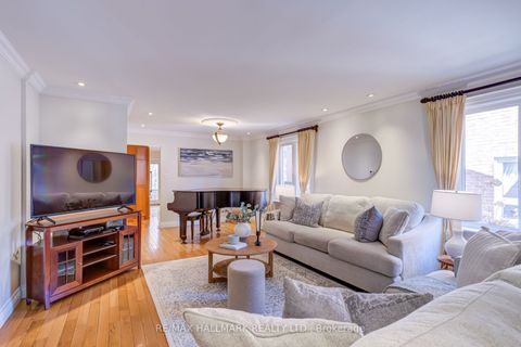 78 Beck Drive Markham ON L3P 5J9