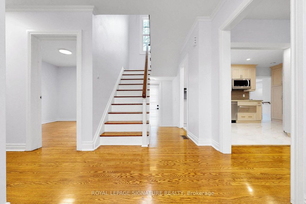 Photo of 24 Laureleaf Road, Markham, ON L3T 2X5 (MLS # N12927116)