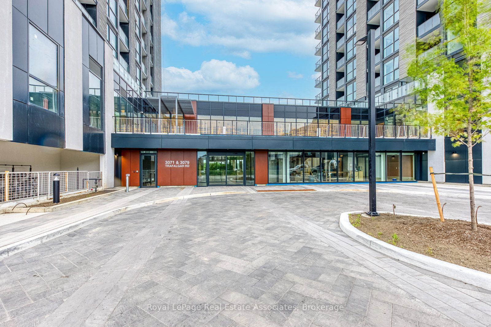 3079 Trafalgar Road 903