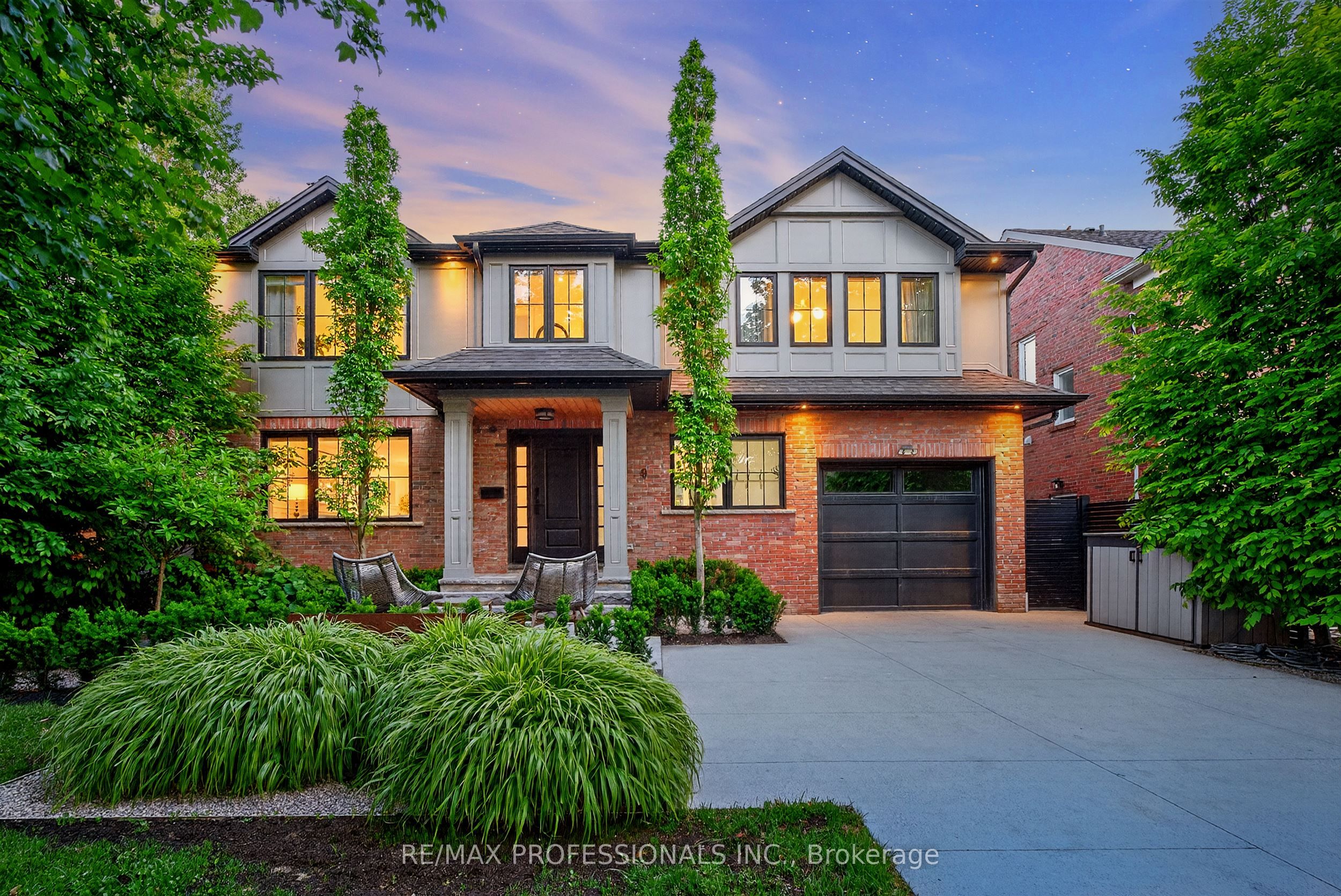 Photo 1 of 50 — 9 Bernice Avenue, Toronto, ON M8Y 1Z5