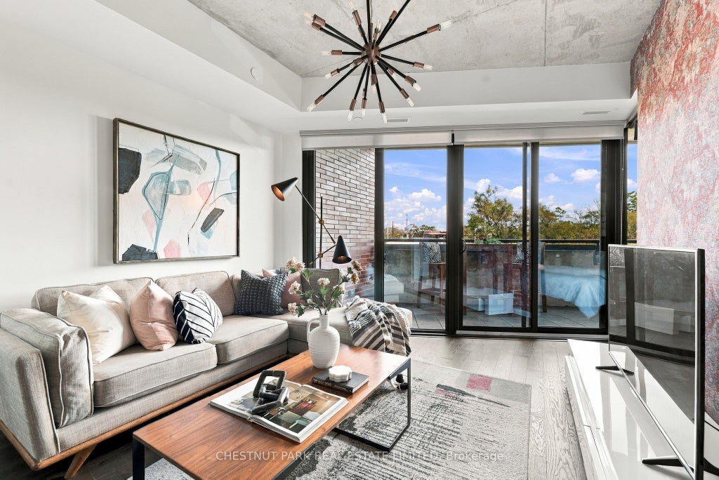 Photo of 383 Sorauren Avenue #317, Toronto, ON M6R 0A4 (MLS # W13866192)