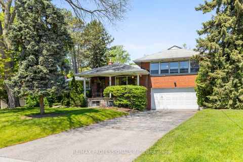 8 Glendarling Road Toronto ON M9A 4G2