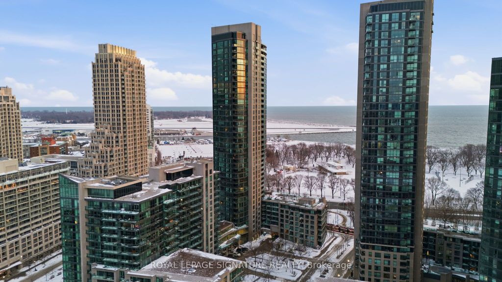 Photo of 215 Fort York Boulevard #702, Toronto, ON M5V 4A2 (MLS # C12742062)