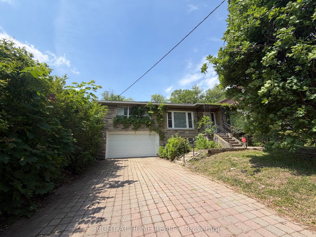 Photo of 36 Forest Wood, Toronto, ON M5N 2V9 (MLS # C13820552)