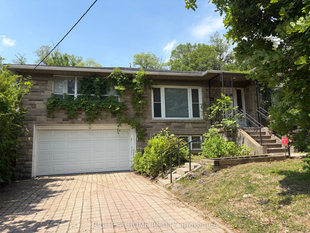 Photo of 36 Forest Wood, Toronto, ON M5N 2V9 (MLS # C13820552)