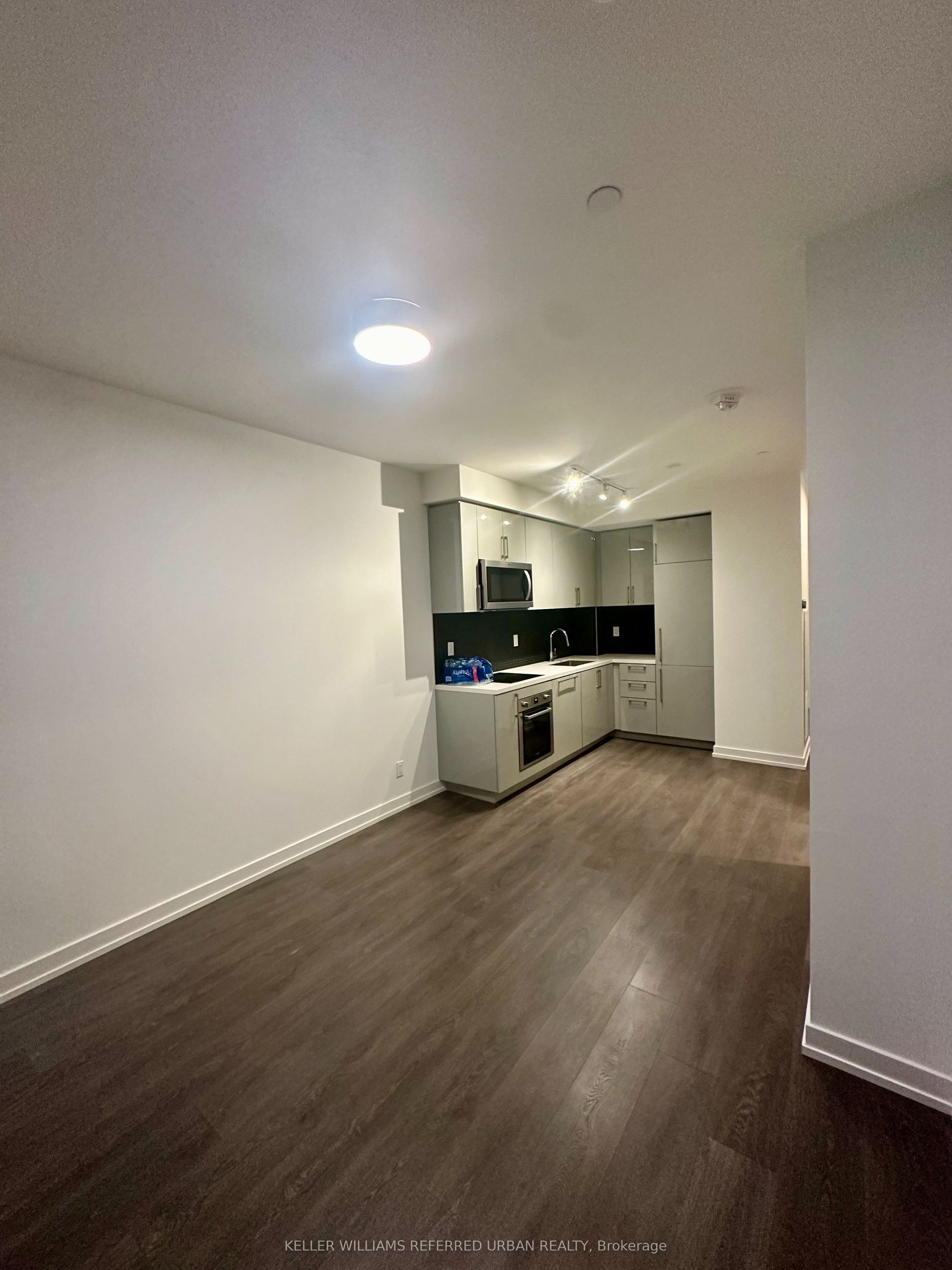 1 Grandview Avenue 1215