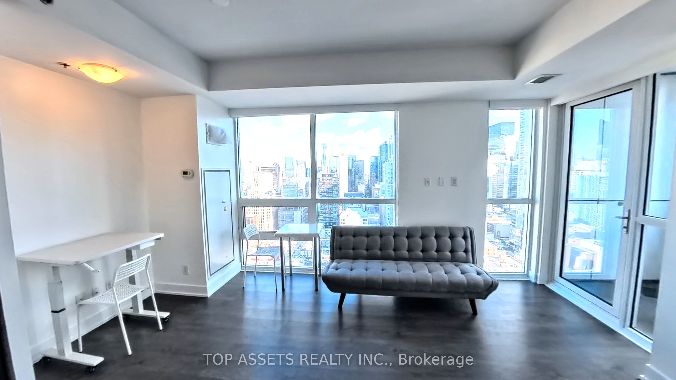 318 Richmond Street W 3006