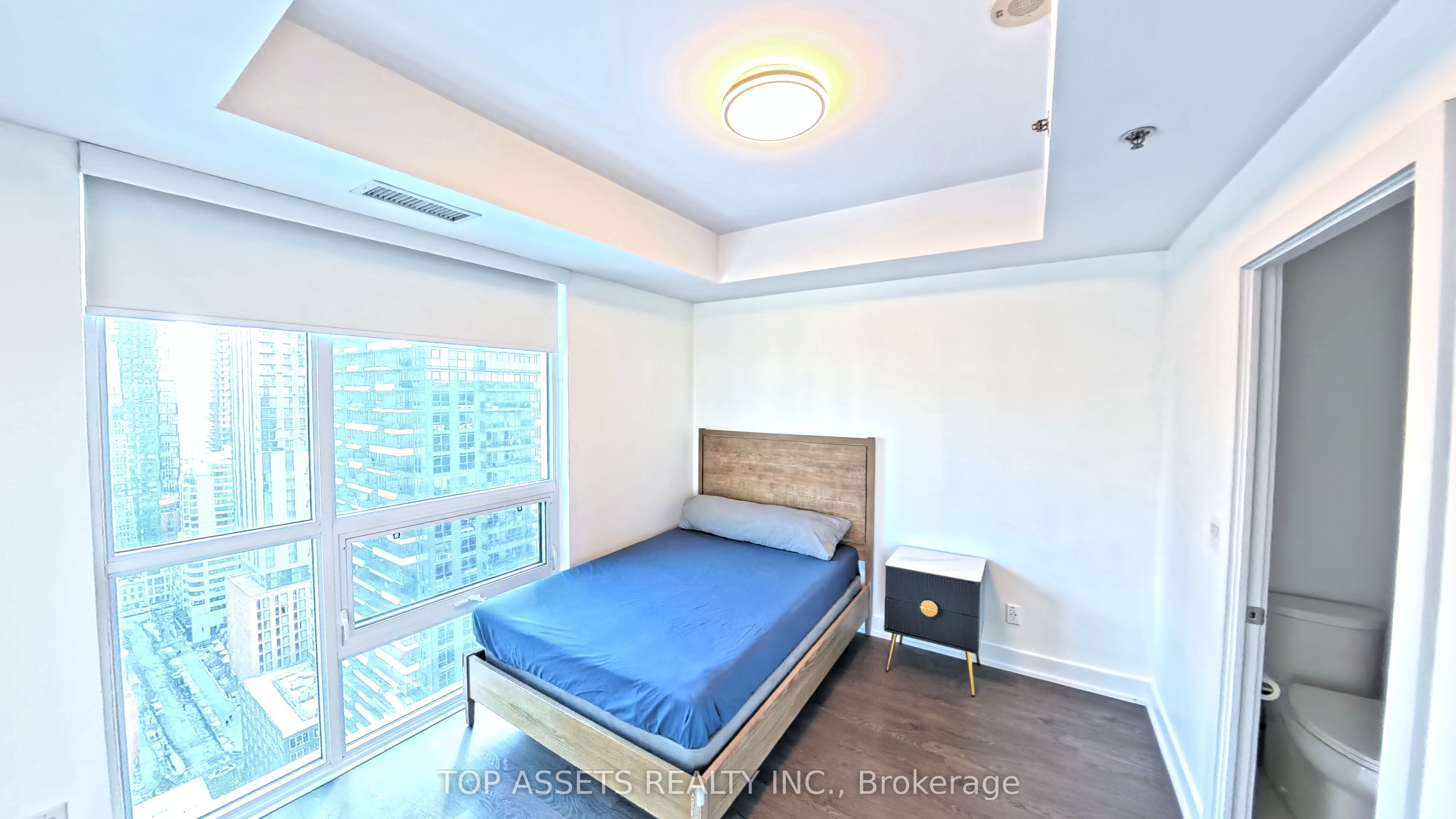 318 Richmond Street W 3006