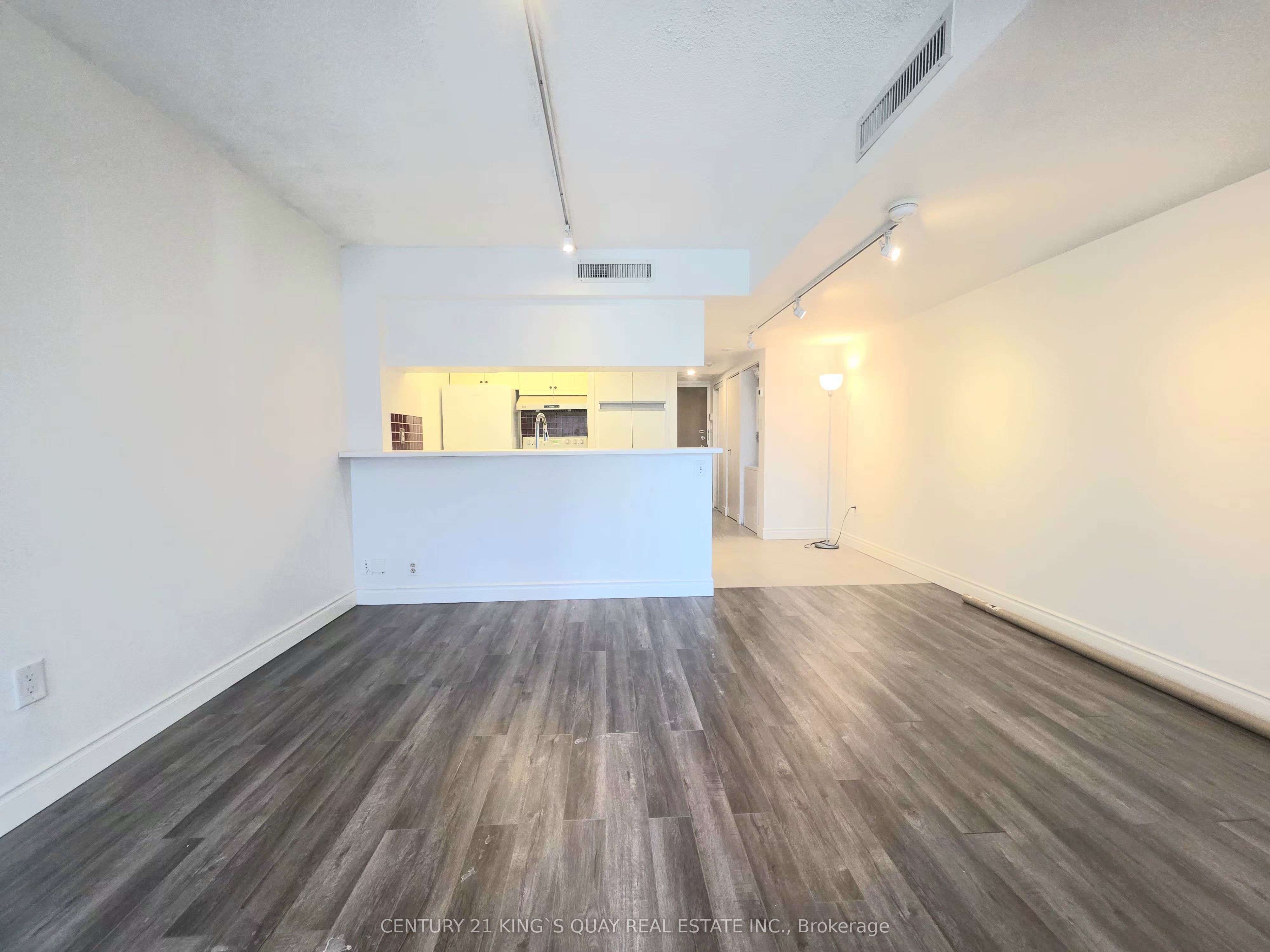 1001 Bay Street 2513