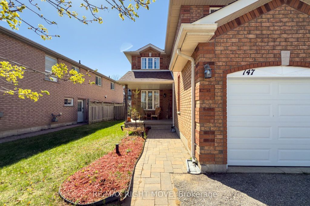 Photo of 147 Julia Crescent, Orillia, ON L3V 7X3 (MLS # S12467465)