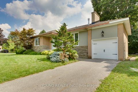 Photo of 21 Bathford Crescent, Toronto, ON M2J 2S3 (MLS # C12686432)