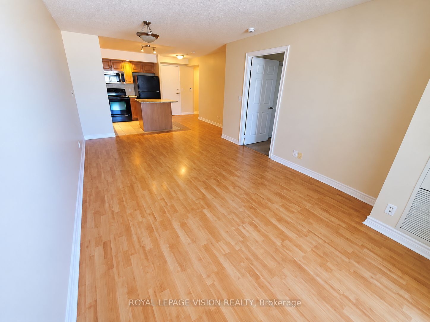 33 Cox Boulevard 327