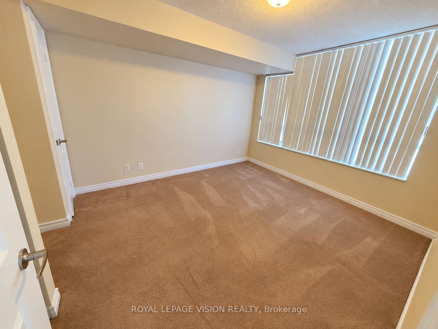 33 Cox Boulevard 327