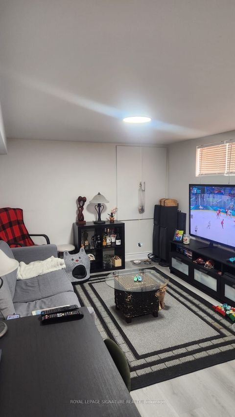 19 Rangoon Road Basement Toronto ON M9C 4N5