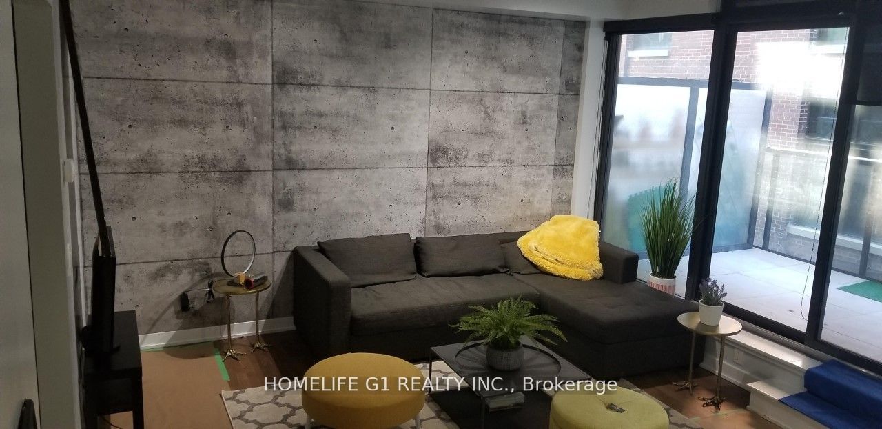 15 Beverly Street 306