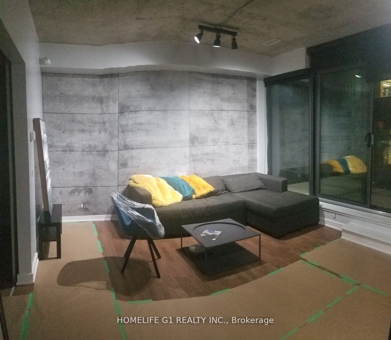 15 Beverly Street 306
